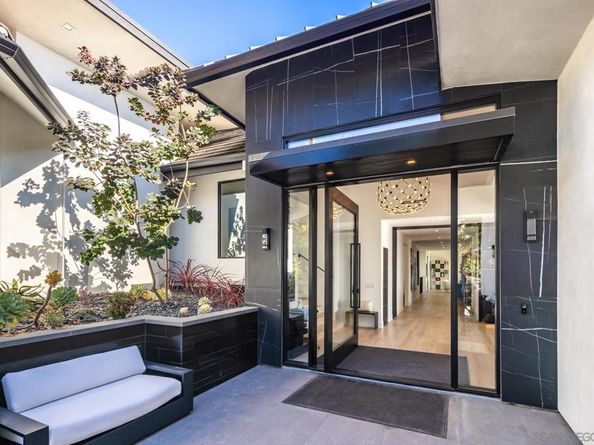 3240 Piragua St, Carlsbad CA 92009