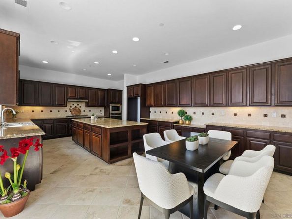 5527 Alexandrine Ct, Oceanside CA 92057