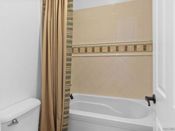 5527 Alexandrine Ct, Oceanside CA 92057