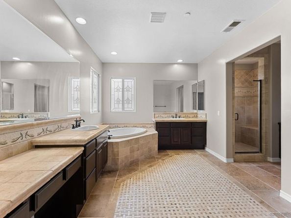 5527 Alexandrine Ct, Oceanside CA 92057