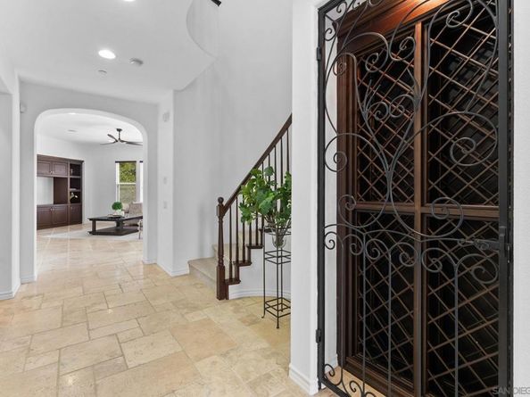 5527 Alexandrine Ct, Oceanside CA 92057