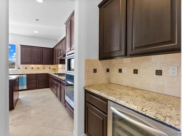 5527 Alexandrine Ct, Oceanside CA 92057