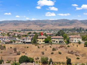 5527 Alexandrine Ct, Oceanside CA 92057