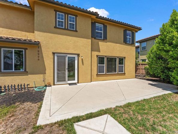 5527 Alexandrine Ct, Oceanside CA 92057