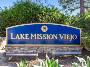 22642 Via Santiago, Mission Viejo CA 92691