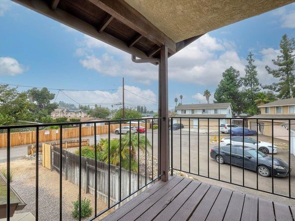 1415 17 Flag Ln, El Cajon CA 92021