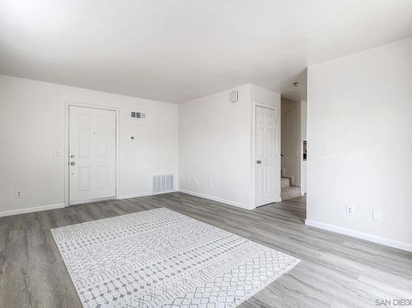 1415 17 Flag Ln, El Cajon CA 92021