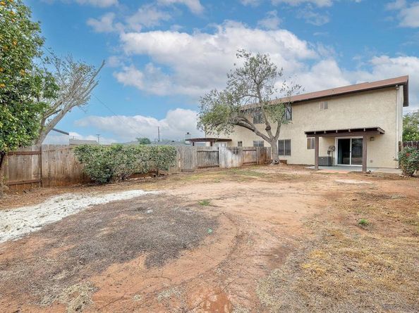 1415 17 Flag Ln, El Cajon CA 92021