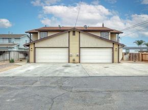 1415 17 Flag Ln, El Cajon CA 92021