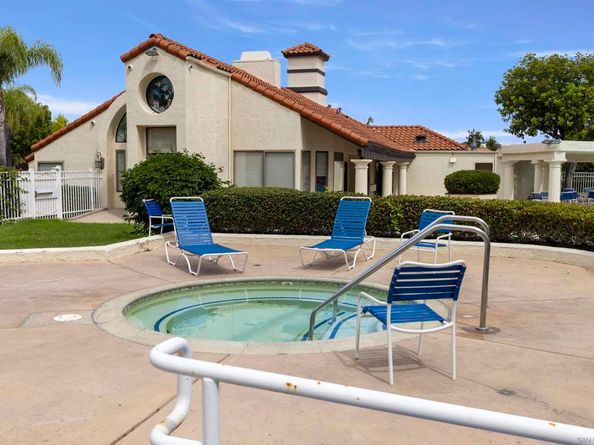 15945 Avenida Villaha 32, San Diego CA 92128