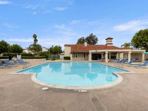 15945 Avenida Villaha 32, San Diego CA 92128
