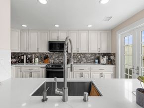 15945 Avenida Villaha 32, San Diego CA 92128