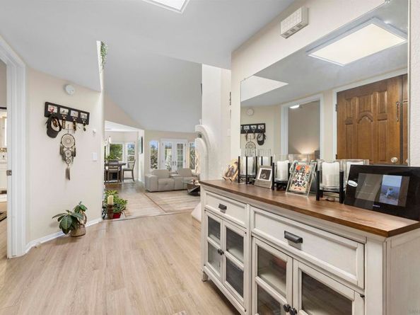 15945 Avenida Villaha 32, San Diego CA 92128