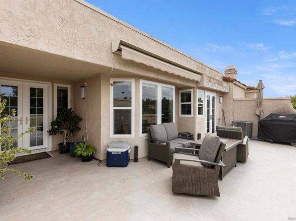 15945 Avenida Villaha 32, San Diego CA 92128