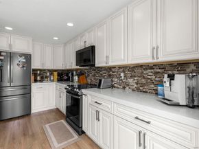 15945 Avenida Villaha 32, San Diego CA 92128
