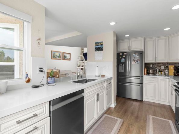 15945 Avenida Villaha 32, San Diego CA 92128