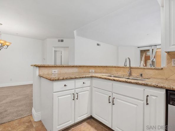 12370 Carmel Country Road 202, San Diego CA 92130