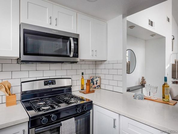 7325 Alicante Rd A, Carlsbad CA 92009