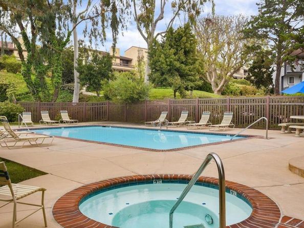 7325 Alicante Rd A, Carlsbad CA 92009