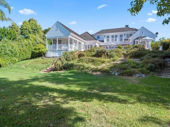 5618 Loma Verde Dr, Rancho Santa Fe CA 92067