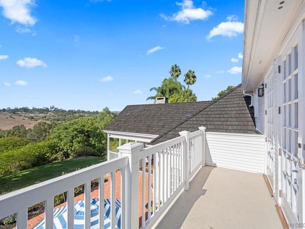 5618 Loma Verde Dr, Rancho Santa Fe CA 92067