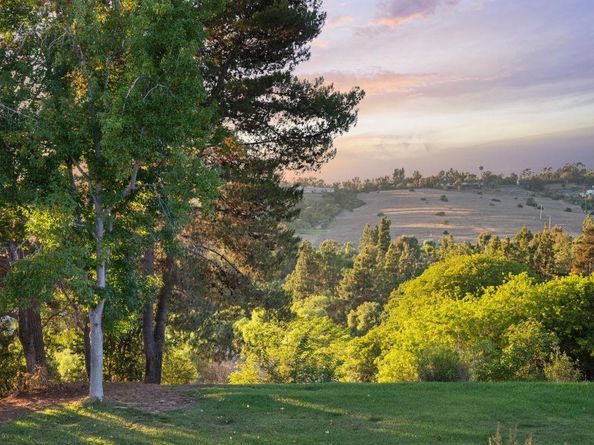 5618 Loma Verde Dr, Rancho Santa Fe CA 92067