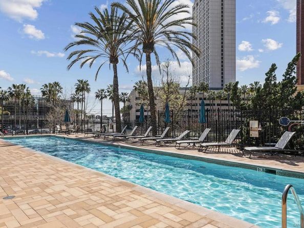 500 W Harbor 1318, San Diego CA 92101