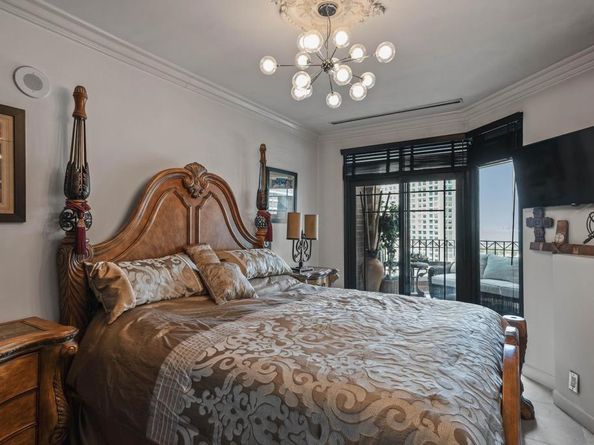 500 W Harbor 1318, San Diego CA 92101