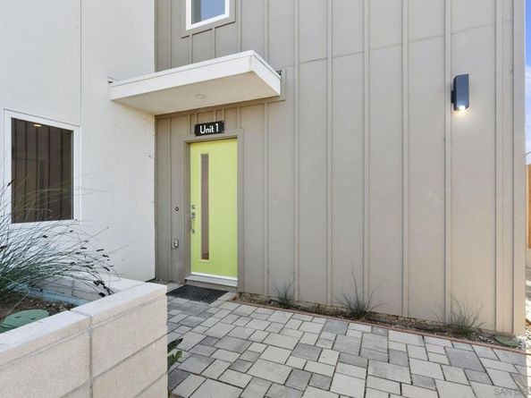 3209 L Street, San Diego CA 92102