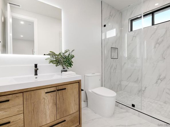 2113 2115 Frankfort St, San Diego CA 92110