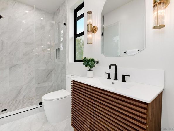 2113 2115 Frankfort St, San Diego CA 92110