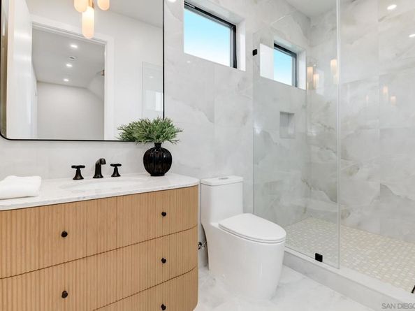 2113 2115 Frankfort St, San Diego CA 92110