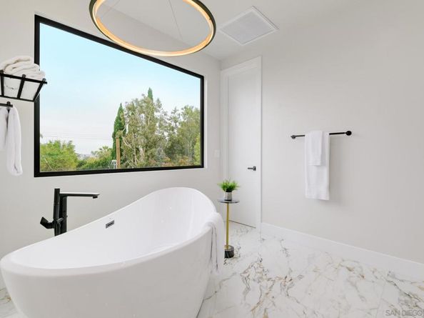 2113 2115 Frankfort St, San Diego CA 92110