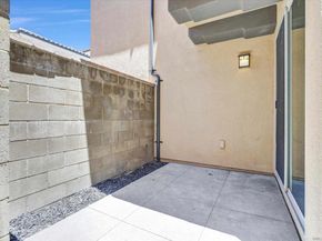 71 Kestrel, Irvine CA 92618