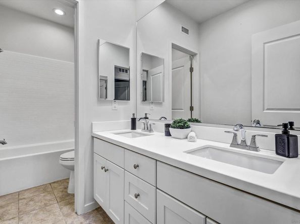 71 Kestrel, Irvine CA 92618