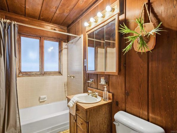 3535 Inez, San Diego CA 92106