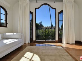 4352 Forman Avenue, Toluca Lake CA 91602