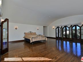 4352 Forman Avenue, Toluca Lake CA 91602