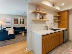 1262 S Barrington Avenue 102, Los Angeles CA 90025