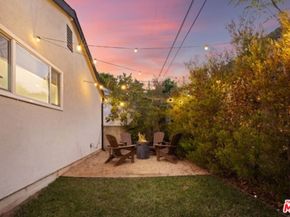 821 S Cloverdale Avenue, Los Angeles CA 90036