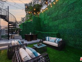 4110 Vanetta Place, Studio City CA 91604