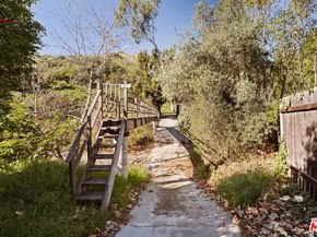 5863 Bonsall Drive, Malibu CA 90265