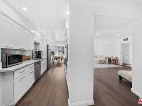 11970 Montana Avenue 207, Los Angeles CA 90049