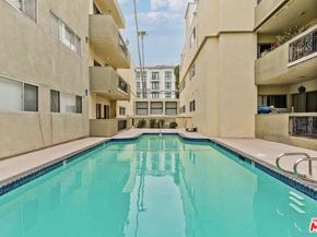 11970 Montana Avenue 207, Los Angeles CA 90049