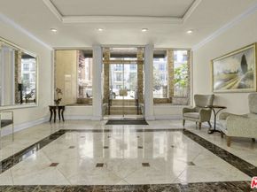 11970 Montana Avenue 207, Los Angeles CA 90049