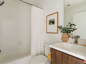 2211 Polyscope Place, Los Angeles CA 90026