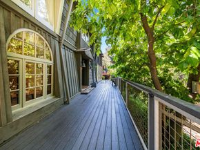 681 Brooktree Road, Santa Monica CA 90402