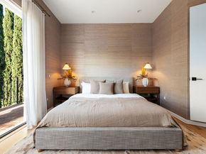 2591 Leicester Drive, Los Angeles CA 90046