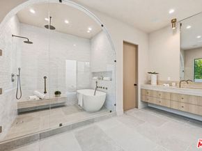 16643 Addison Street, Encino CA 91436