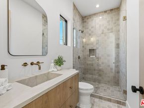 16643 Addison Street, Encino CA 91436